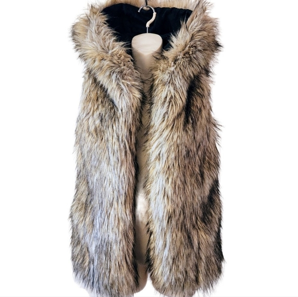 Aritzia Sunday Best Faux Fur Vest Xxs (fits like small - over sized) - Picture 2 of 6